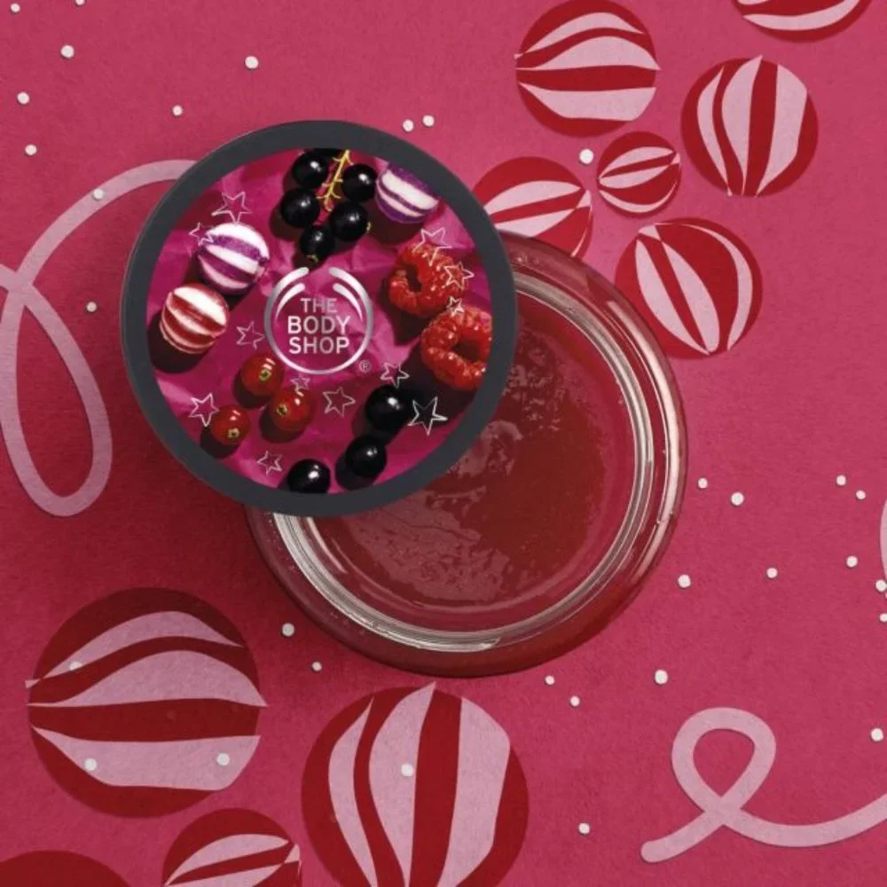 Body Shop Berry Bon Bon Exfoliating Sugar Scrub - Picture 3 of 11